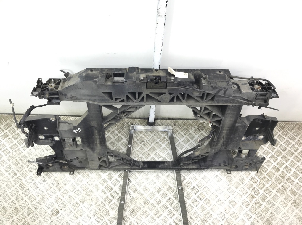 Панель передняя (телевизор) для Renault Scenic, 2013 г. 1.5 DCi дизель б/у — фото 2