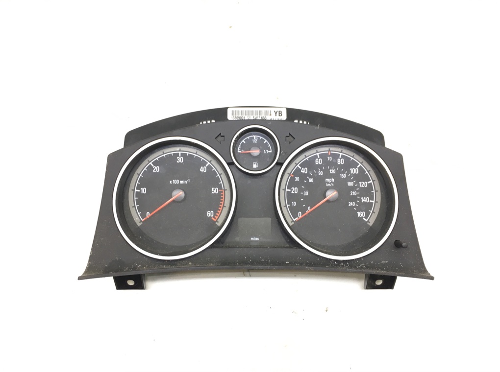 Щиток приборов (приборная панель) для Opel Zafira, 2011 г. 1.7 CDTi дизель б/у