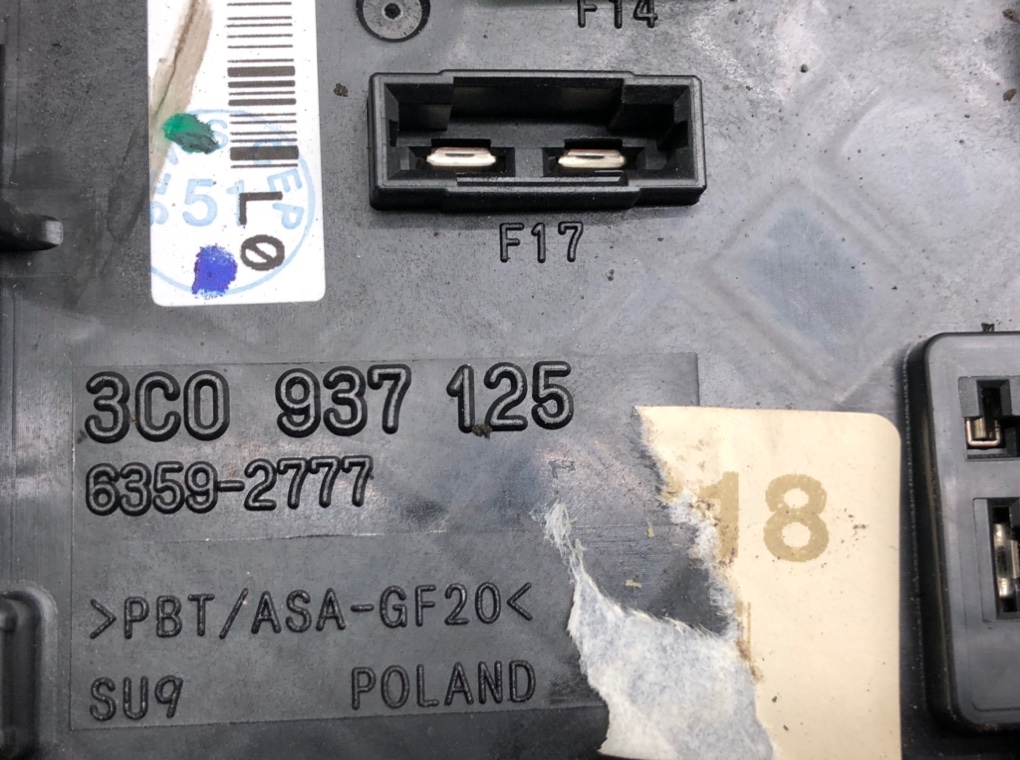 Блок предохранителей для Volkswagen Passat, 2006 г. 1.9 TDi дизель б/у — фото 5
