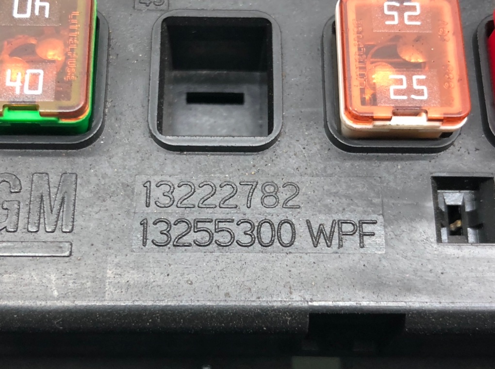 Блок предохранителей для Opel Insignia, 2010 г. 2.0 CDTi дизель б/у — фото 6