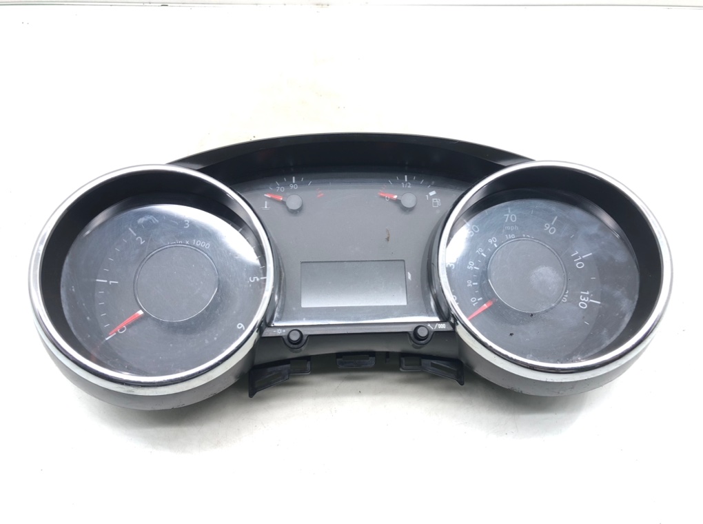 Щиток приборов (приборная панель) для Peugeot 3008, 2011 г. 1.6 HDi дизель б/у