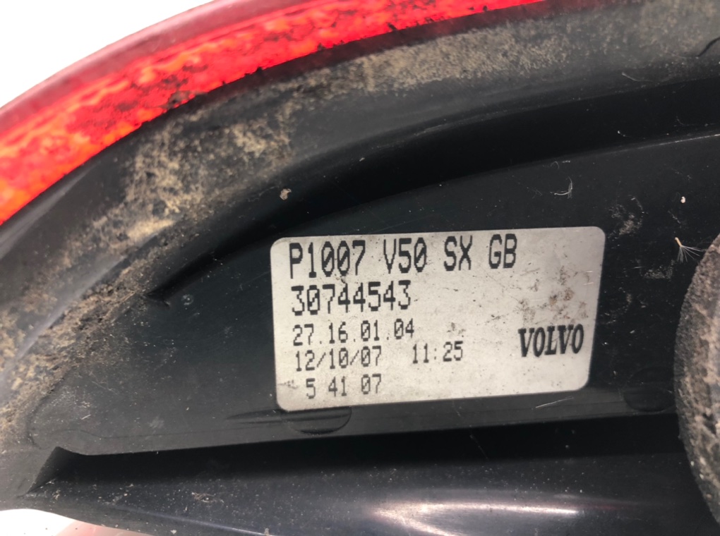 Фонарь задний левый для Volvo V50, 2007 г. 2.0 TD дизель б/у — фото 5