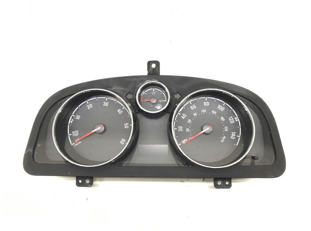 Щиток приборов (приборная панель) для Opel Antara, 2012 г. 2.2 CDTi дизель б/у