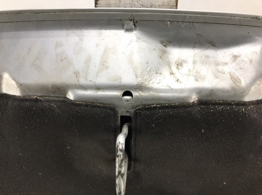 Капот для Peugeot 3008, 2011 г. 1.6 HDi дизель б/у — фото 3