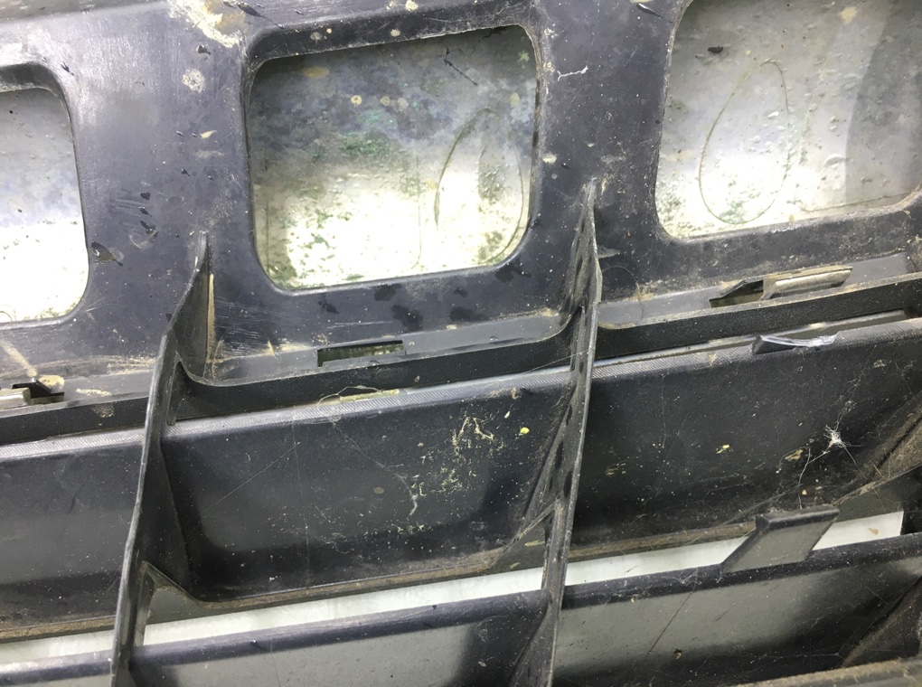 Решетка радиатора для Opel Astra, 2006 г. 1.6 i бензин б/у — фото 5
