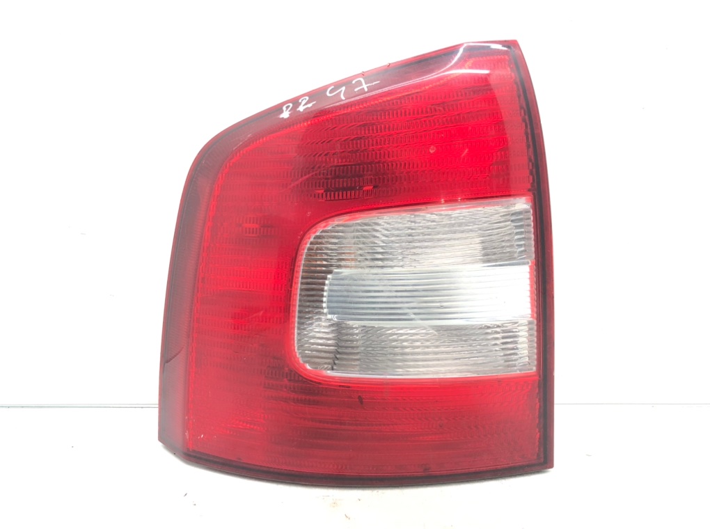 Фонарь задний левый для Skoda Octavia, 2013 г. 1.6 TDi дизель б/у
