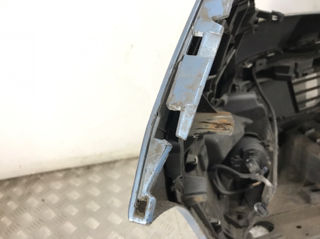 Бампер передний для Renault Scenic, 2009 г. 1.5 DCi дизель б/у — фото 11