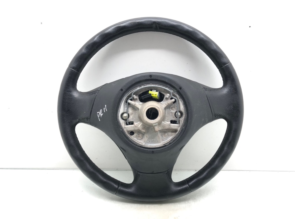 Руль для BMW 3 E90/E91/E92/E93, 2010 г. 2.0 TD дизель б/у — фото 2