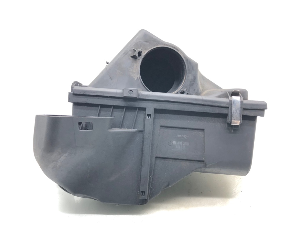 Корпус воздушного фильтра для BMW 3 E90/E91/E92/E93, 2010 г. 2.0 TD дизель б/у — фото 2