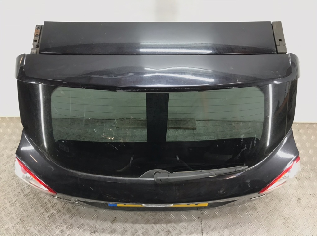 Крышка багажника для Ford Kuga, 2009 г. 2.0 TDCi дизель б/у — фото 2