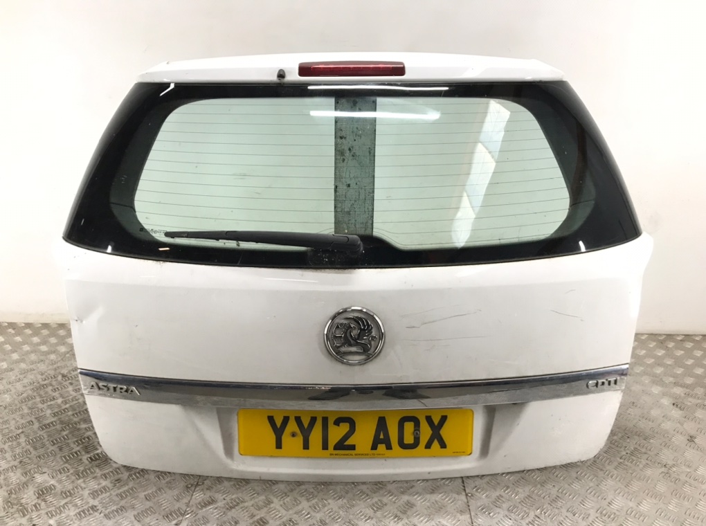 Крышка багажника для Opel Astra, 2012 г. 1.3 CDTi дизель б/у