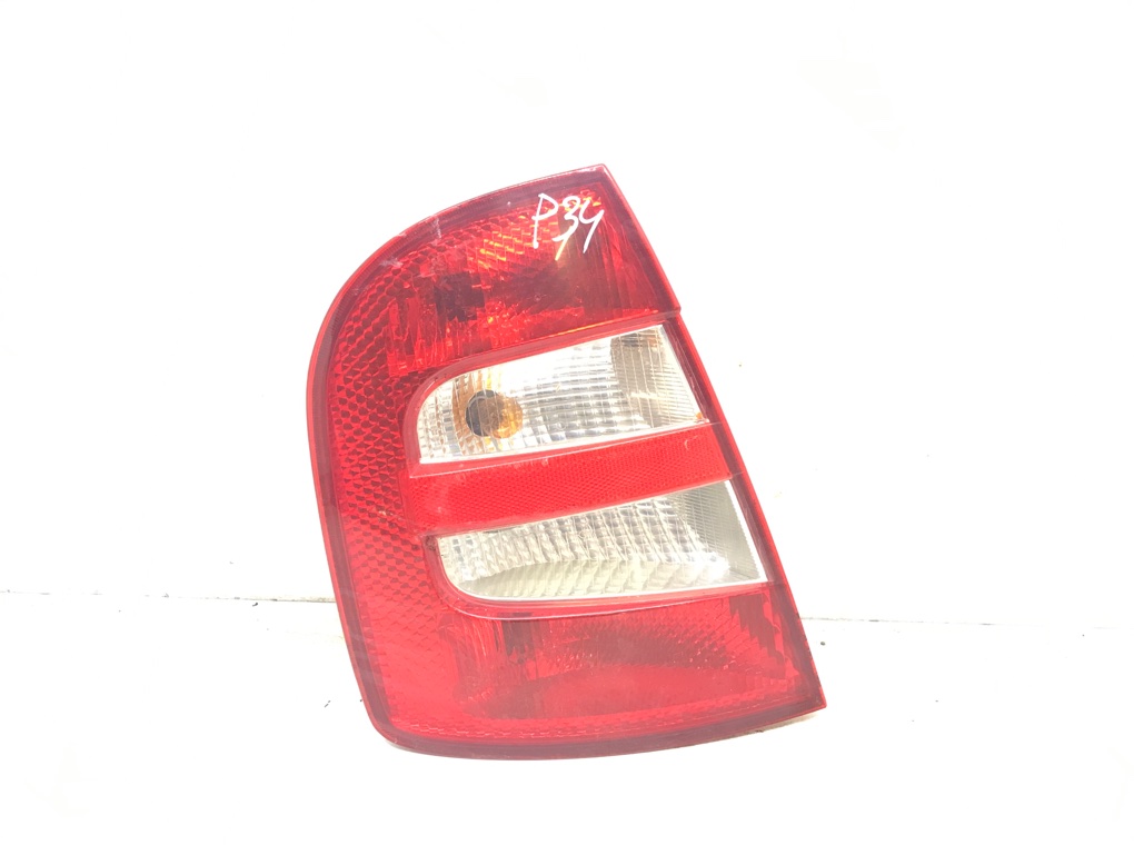 Фонарь задний левый для Skoda Fabia, 2004 г. 1.4 TDi дизель б/у
