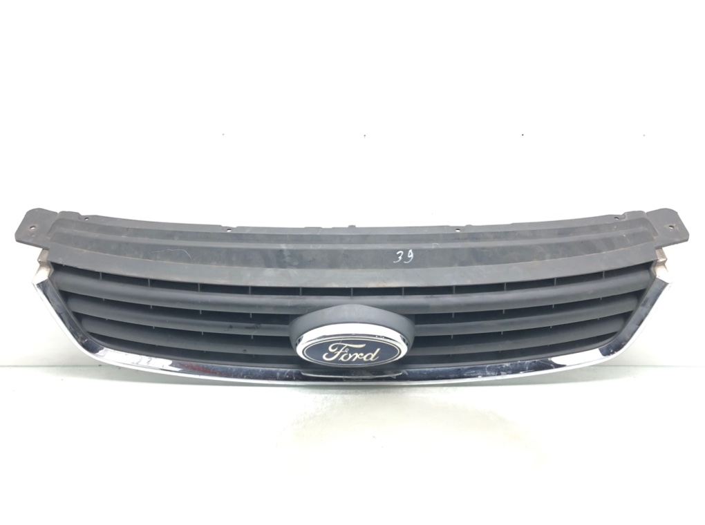 Решетка радиатора для Ford Kuga, 2009 г. 2.0 TDCi дизель б/у