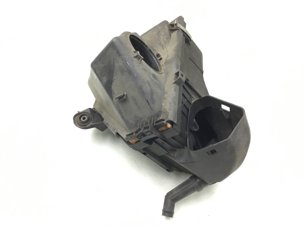 Корпус воздушного фильтра для BMW 3 E90/E91/E92/E93, 2010 г. 2.0 TD дизель б/у — фото 2