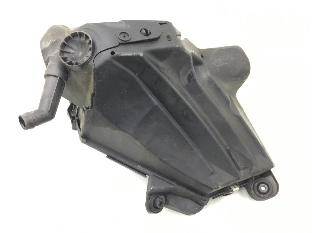 Корпус воздушного фильтра для BMW 3 E90/E91/E92/E93, 2010 г. 2.0 TD дизель б/у — фото 4