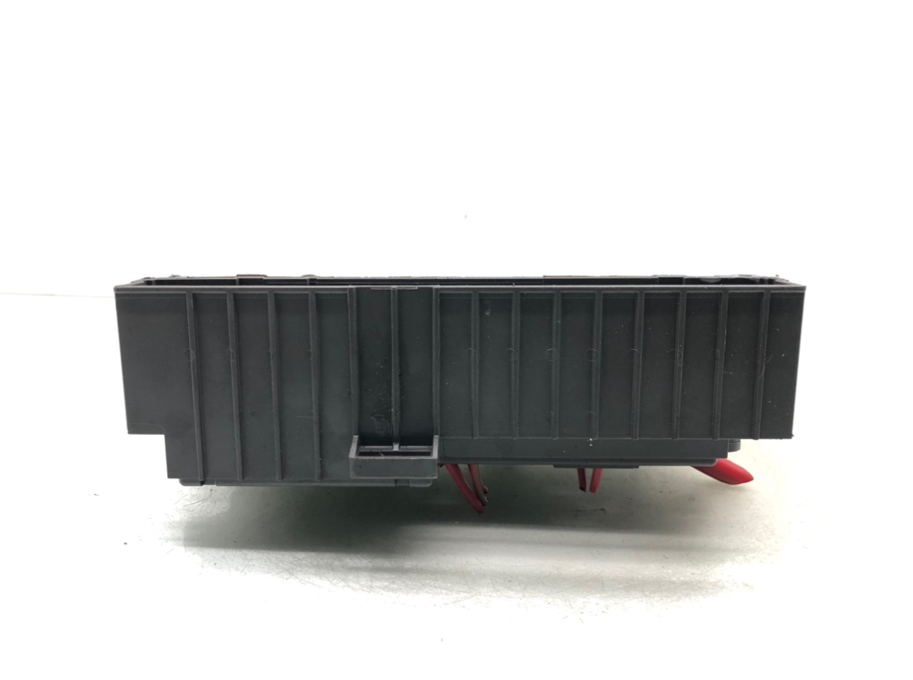 Блок предохранителей для BMW 1 E87/E81/E82/E88, 2010 г. 2.0 TD дизель б/у — фото 2