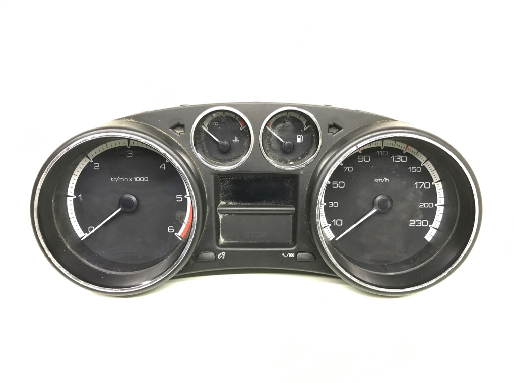 Щиток приборов (приборная панель) для Peugeot 308, 2011 г. 1.6 HDi дизель б/у
