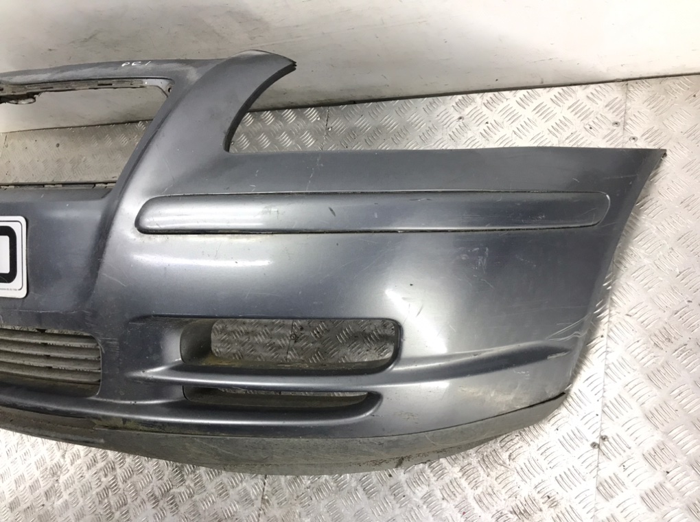 Бампер передний для Toyota Avensis, 2004 г. 2.0 TD дизель б/у — фото 3