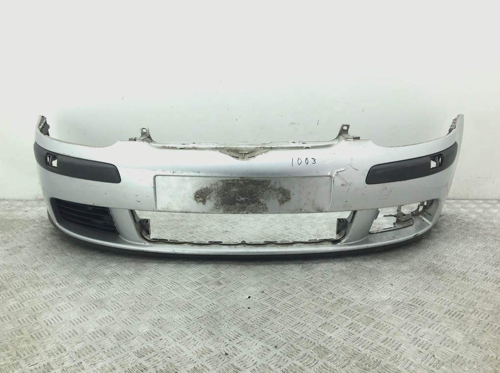 Бампер передний для Volkswagen Golf, 2005 г. 1.6 i бензин б/у