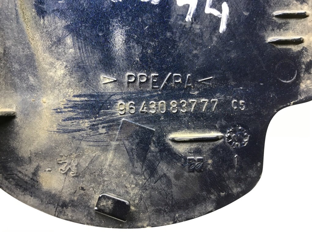 Лючок топливного бака для Peugeot 307, 2007 г. 1.6 HDi дизель б/у — фото 5