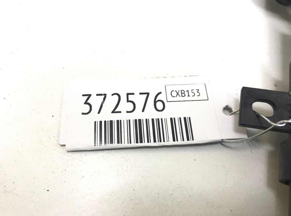 Форсунка омывателя фар для Volkswagen Passat, 2010 г. 2.0 TDi дизель б/у — фото 6