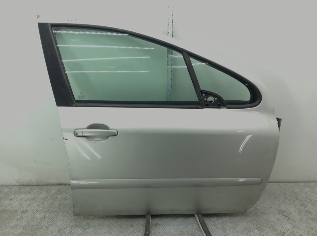Дверь передняя правая для Peugeot 307, 2006 г. 1.6 i бензин б/у
