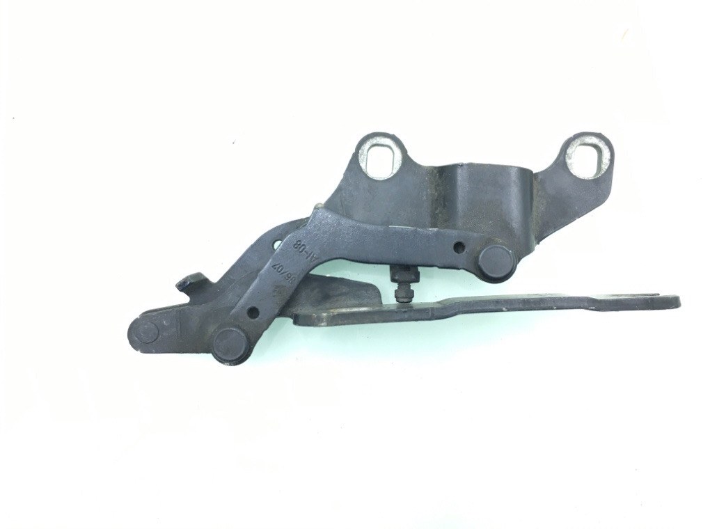 Петля капота правая для BMW 3 E90/E91/E92/E93, 2007 г. 3.0 i бензин б/у — фото 4