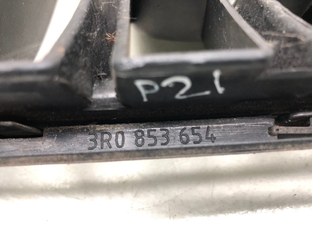 Решетка радиатора для Seat Exeo, 2009 г. 2.0 TDi дизель б/у — фото 6
