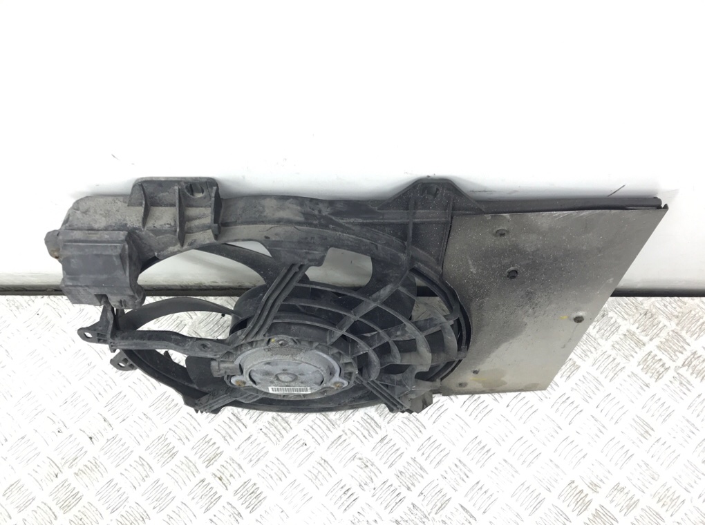 Вентилятор радиатора для Citroen C3 Picasso, 2011 г. 1.4 i бензин б/у — фото 2