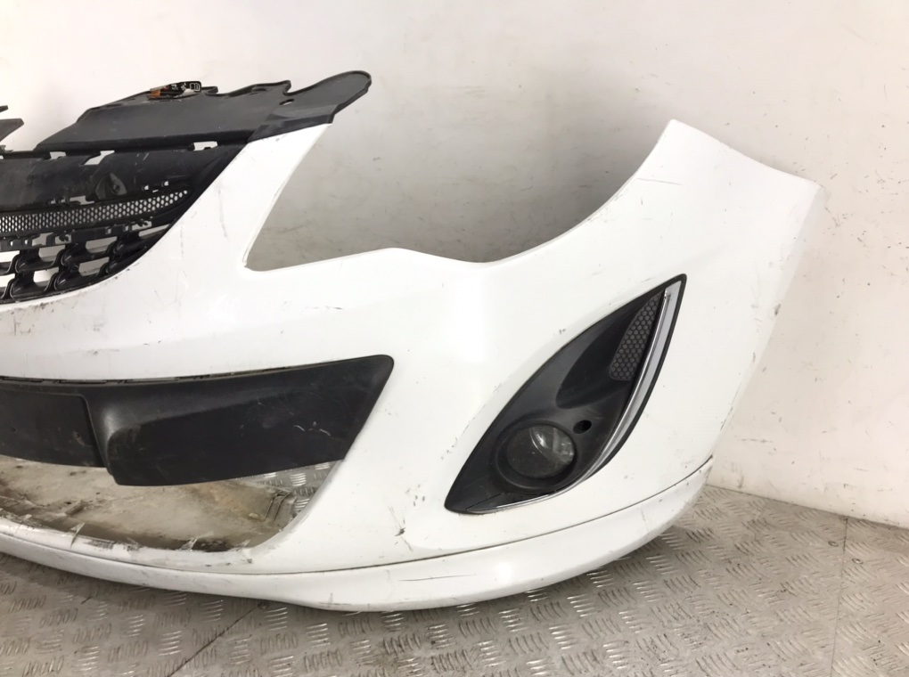 Бампер передний для Opel Corsa, 2013 г. 1.2 i бензин б/у — фото 3