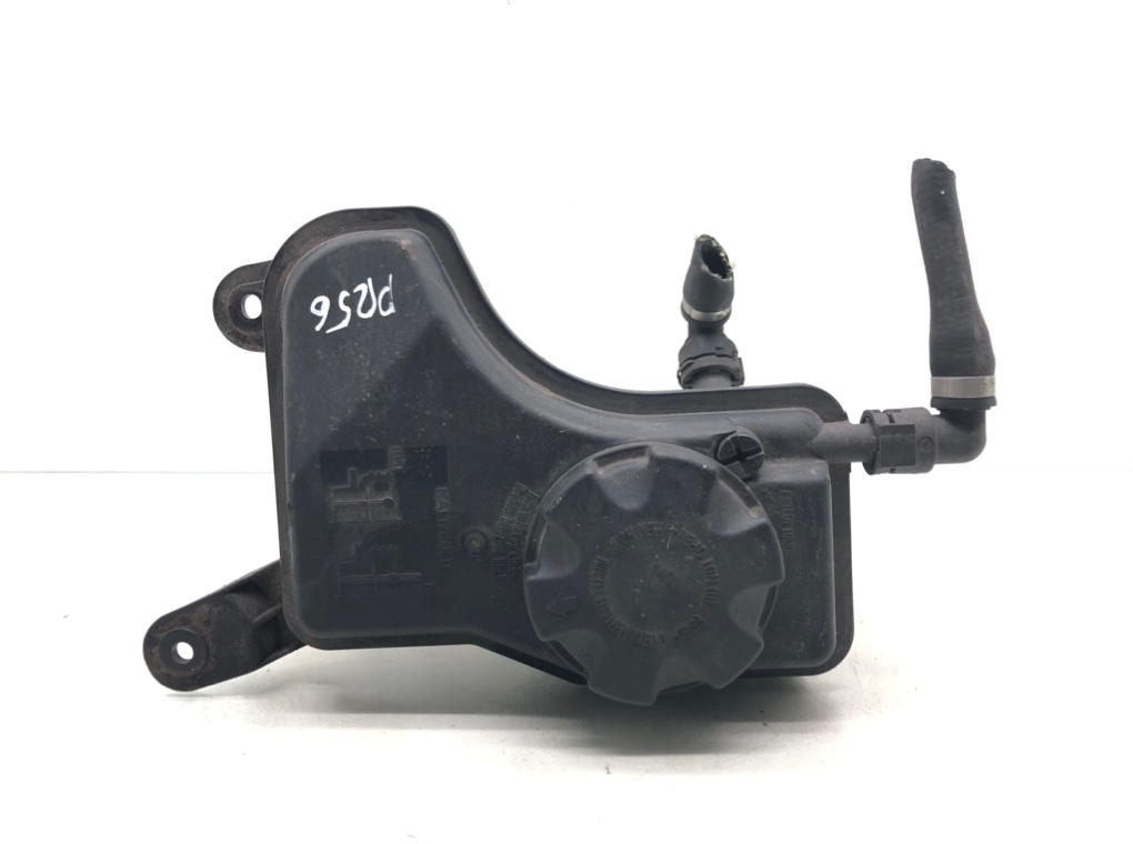 Бачок расширительный для BMW 1 E87/E81/E82/E88, 2010 г. 2.0 TD дизель б/у