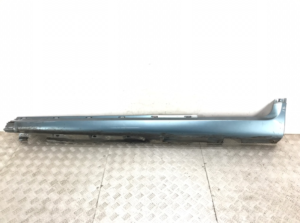 Накладка на порог для Volvo C30, 2009 г. 1.6 TD дизель б/у