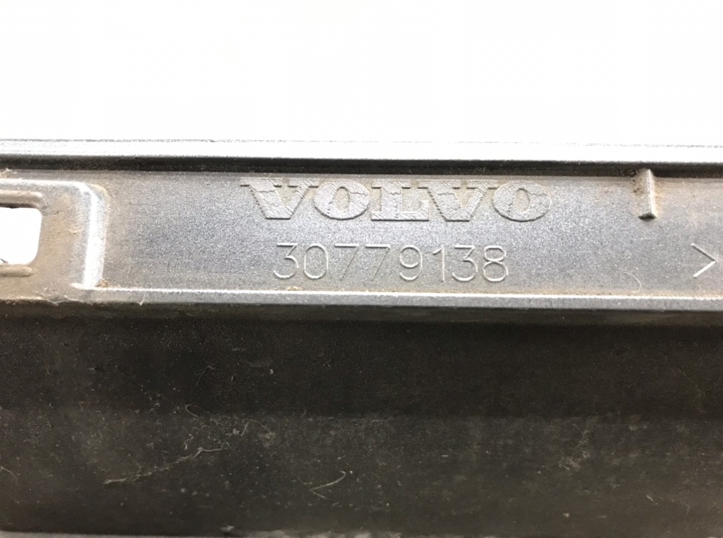 Накладка на порог для Volvo C30, 2009 г. 1.6 TD дизель б/у — фото 7