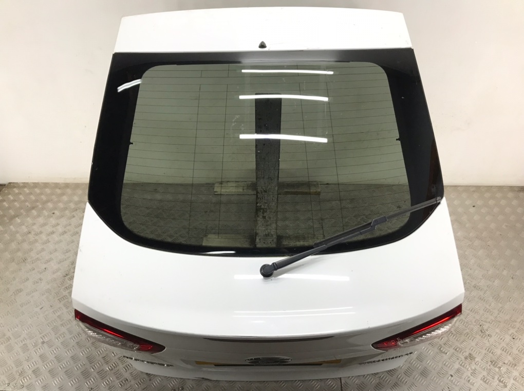 Крышка багажника для Ford Mondeo, 2013 г. 2.0 TDCi дизель б/у — фото 2
