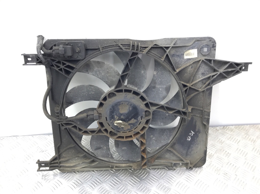 Вентилятор радиатора для Nissan Qashqai, 2007 г. 1.5 DCi дизель б/у