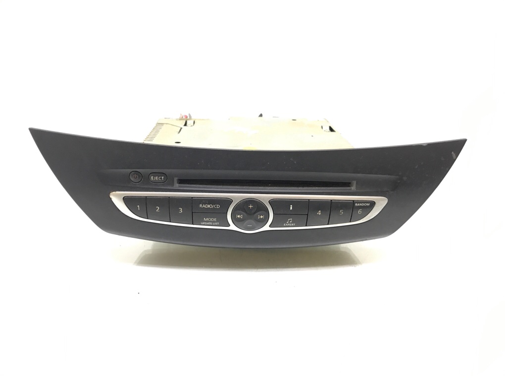 Магнитола для Renault Laguna, 2008 г. 2.0 i бензин б/у