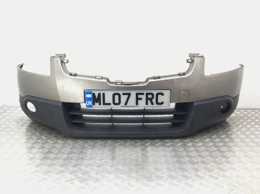 Бампер передний для Nissan Qashqai, 2007 г. 1.5 DCi дизель б/у