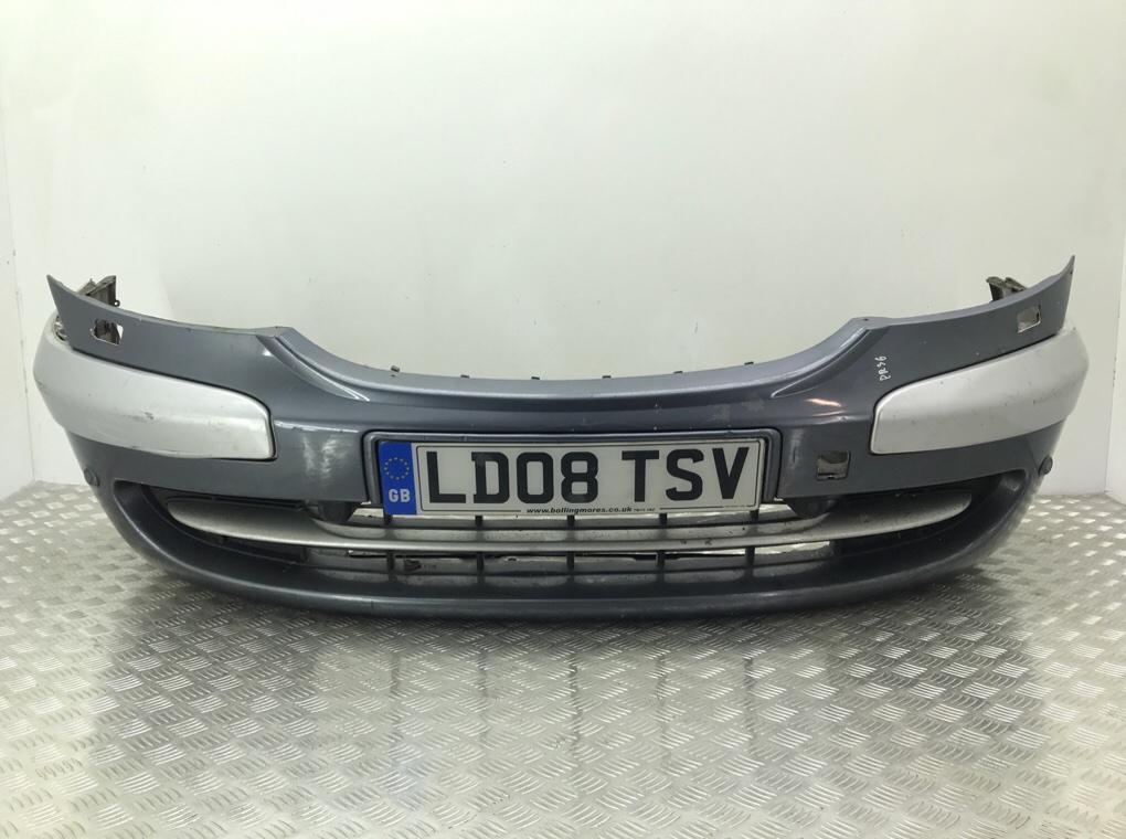 Бампер передний для Citroen C8, 2008 г. 2.0 HDi дизель б/у