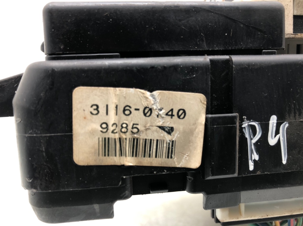 Блок предохранителей для Volvo V40, 2003 г. 1.9 DCi дизель б/у — фото 5