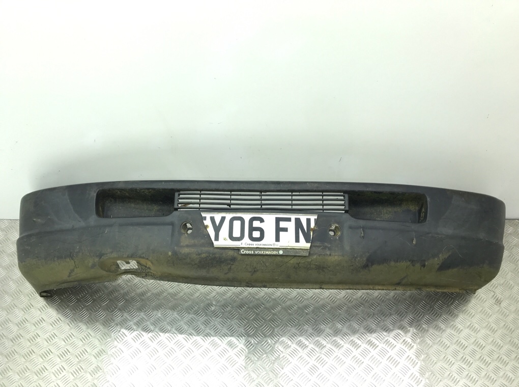 Бампер передний для Volkswagen LT, 2006 г. 2.5 TDi дизель б/у