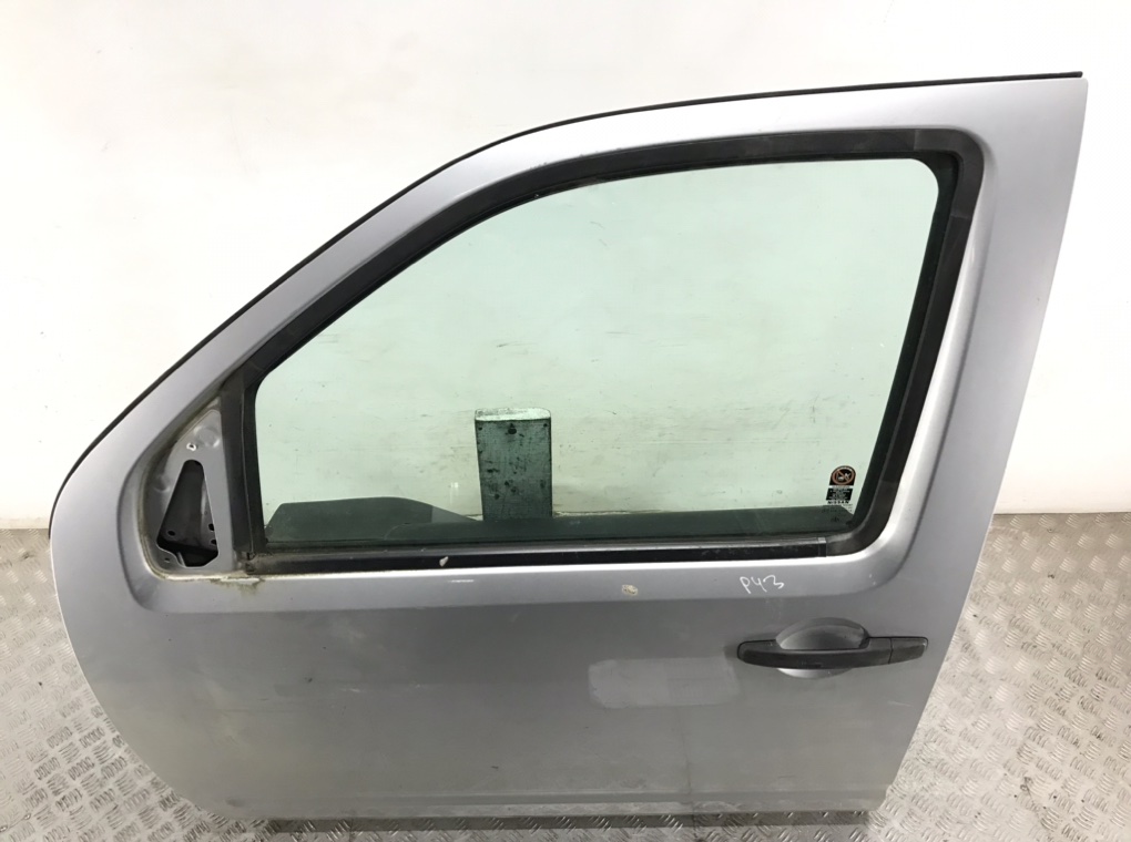 Дверь передняя левая для Nissan Navara, 2005 г. 2.5 DCi дизель б/у — фото 2