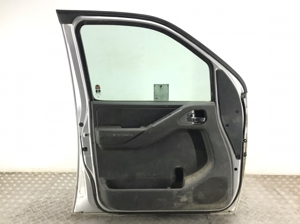 Дверь передняя левая для Nissan Navara, 2005 г. 2.5 DCi дизель б/у — фото 3