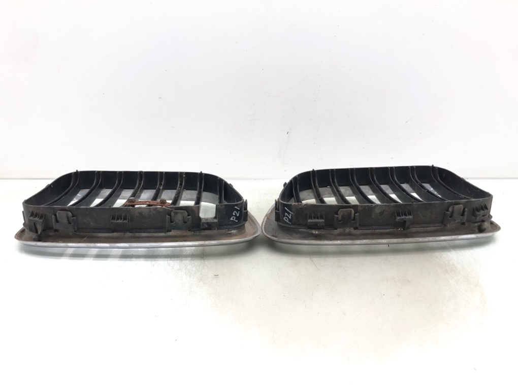 Решетка радиатора для BMW X5 E53, 2002 г. 3.0 D дизель б/у — фото 4