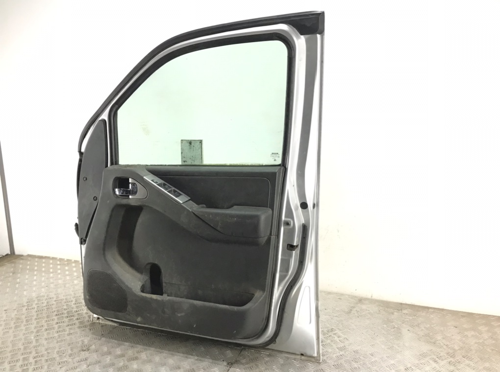 Дверь передняя правая для Nissan Navara, 2005 г. 2.5 DCi дизель б/у — фото 5