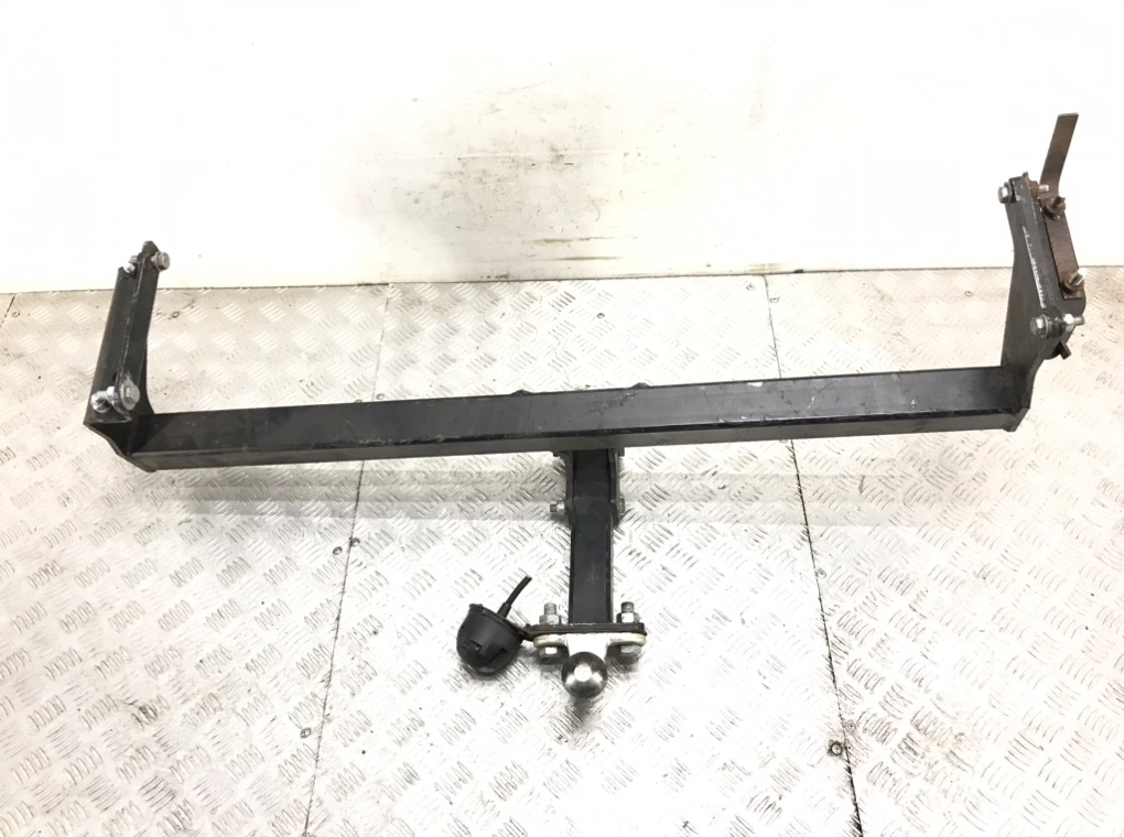 Прицепное устройство (фаркоп) для Honda FR-V, 2007 г. 2.2 CTDi дизель б/у — фото 2