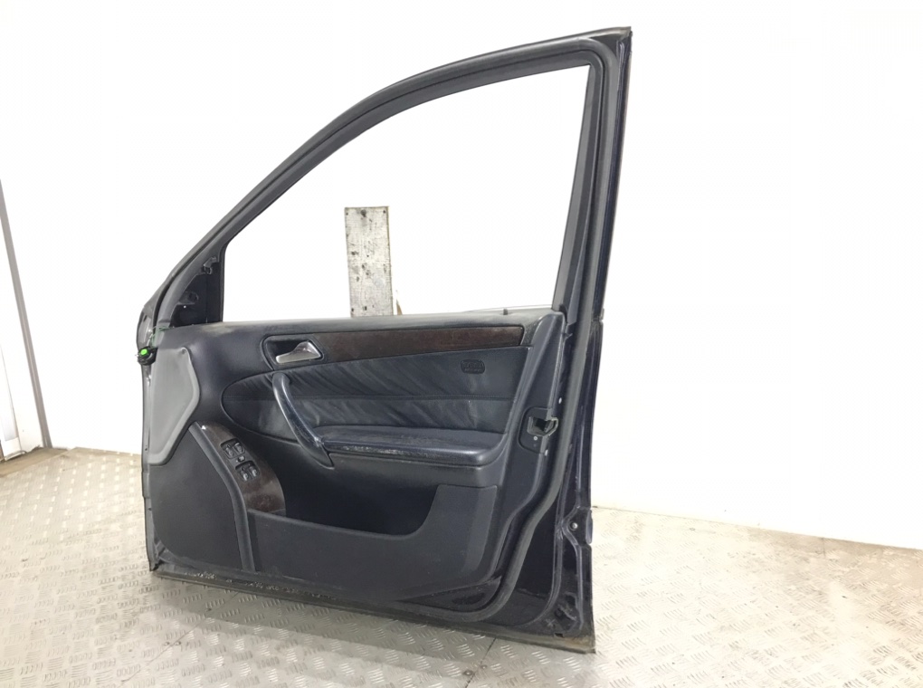 Дверь передняя правая для Mercedes C W203, 2005 г. 2.2 CDi дизель б/у — фото 6