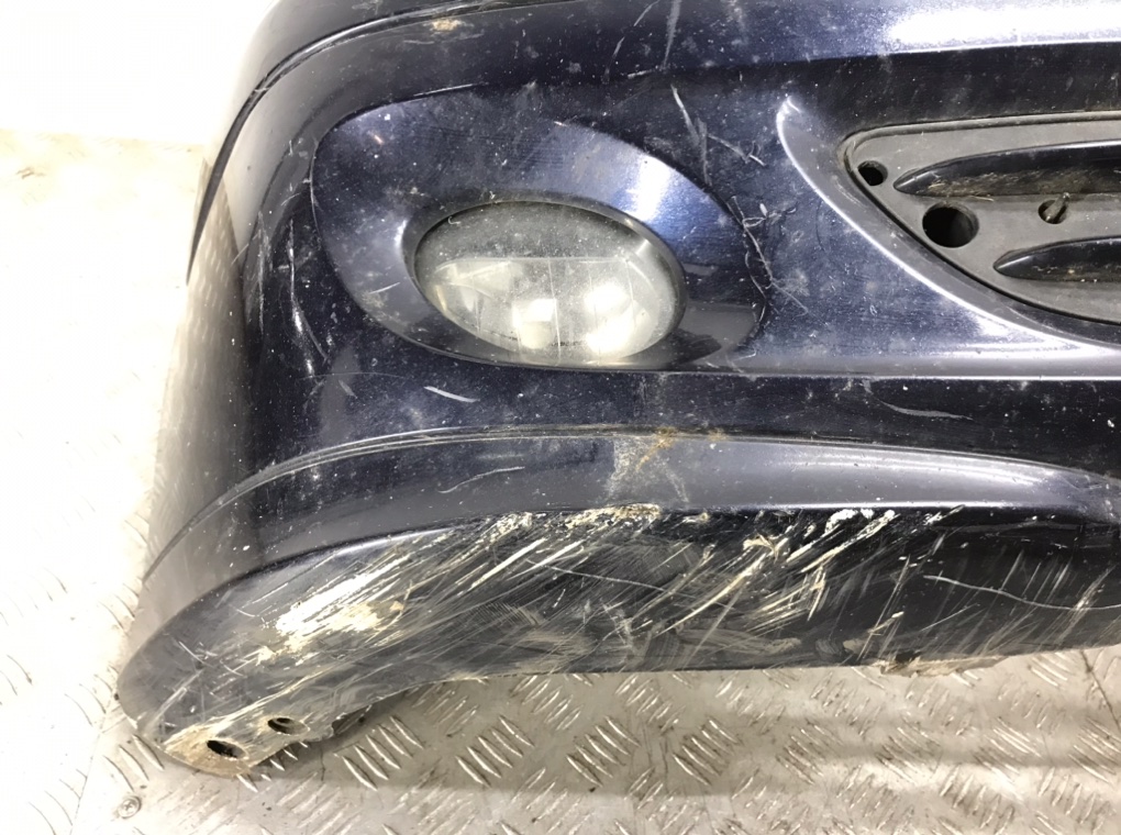 Бампер передний для Mercedes C W203, 2005 г. 2.2 CDi дизель б/у — фото 7