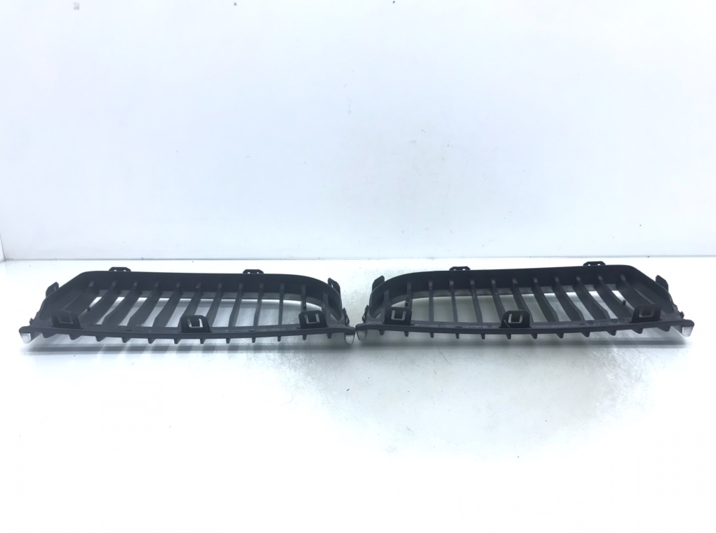 Решетка радиатора для BMW 3 E90/E91/E92/E93, 2007 г. 2.0 TD дизель б/у — фото 5