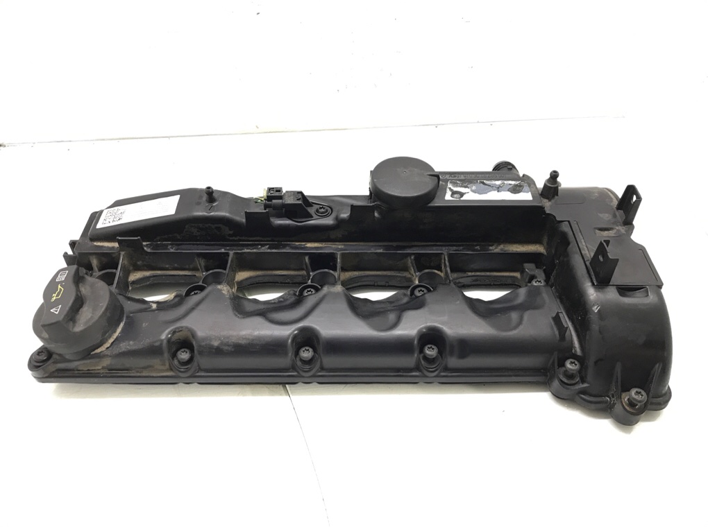 Клапанная крышка для Mercedes A W176, 2016 г. 2.2 CDi дизель б/у