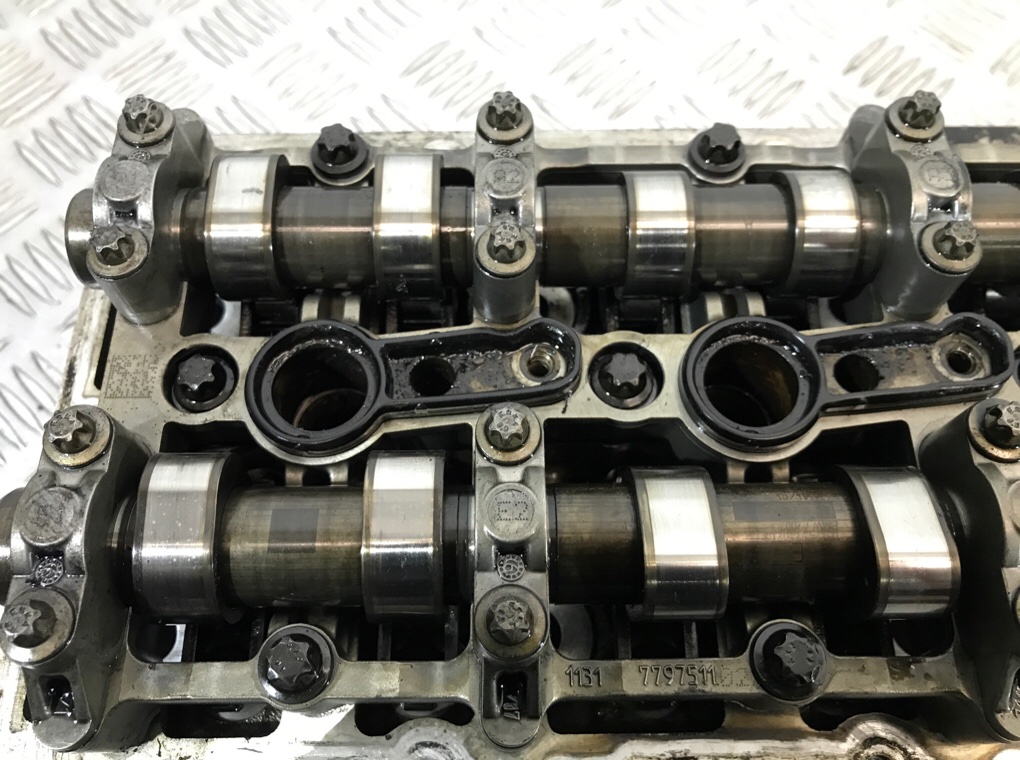 Головка блока цилиндров для BMW 1 E87/E81/E82/E88, 2007 г. 2.0 TD дизель б/у — фото 6
